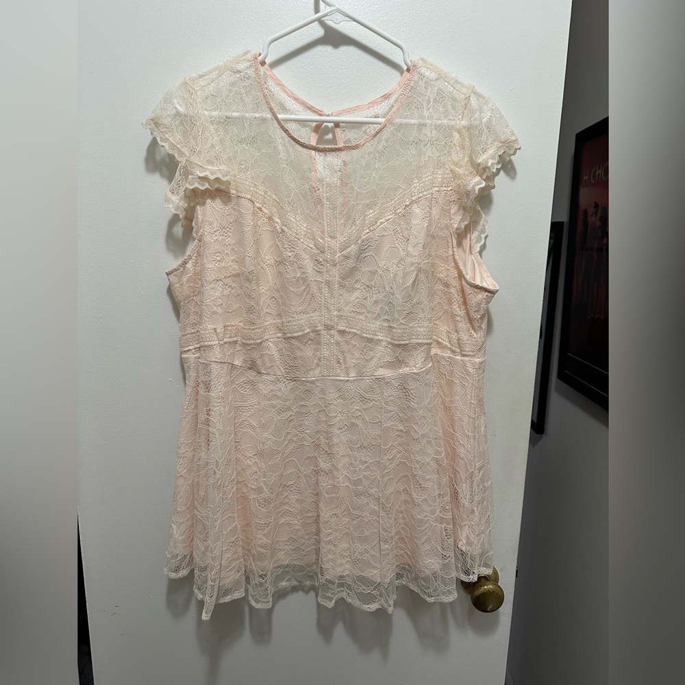NWT Torrid pale pink peplum-like lace top